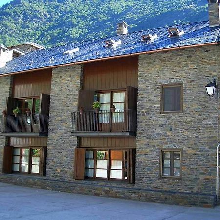Apartaments Vall Ferrera Areu Bagian luar foto
