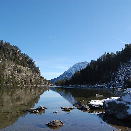 Apartaments Vall Ferrera Areu Bagian luar foto