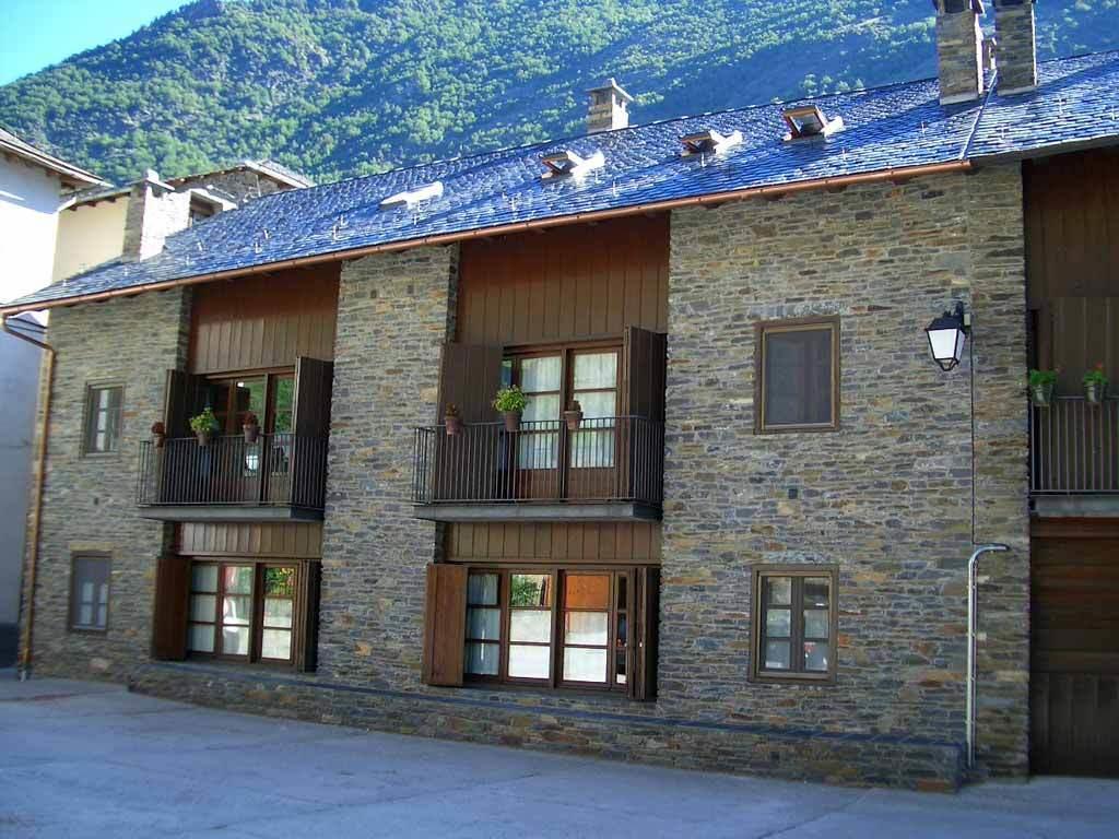 Apartaments Vall Ferrera Areu Bagian luar foto