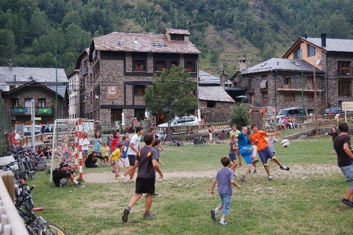 Apartaments Vall Ferrera Areu Bagian luar foto